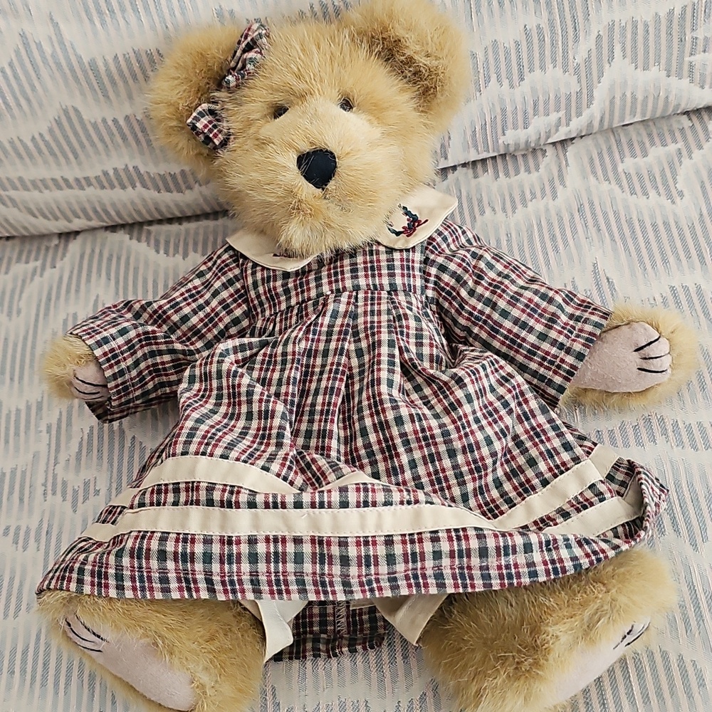 Boyds Bears Vintage Margaret Hollybeary Plush Teddy Bear